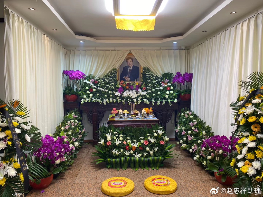 无锡殡葬白事服务 骨灰盒 寿衣